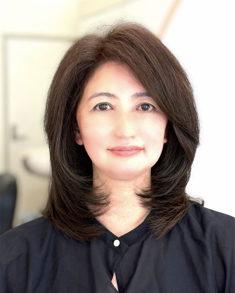 ニューヨークドライカットで切った大人のセミロングヘア
